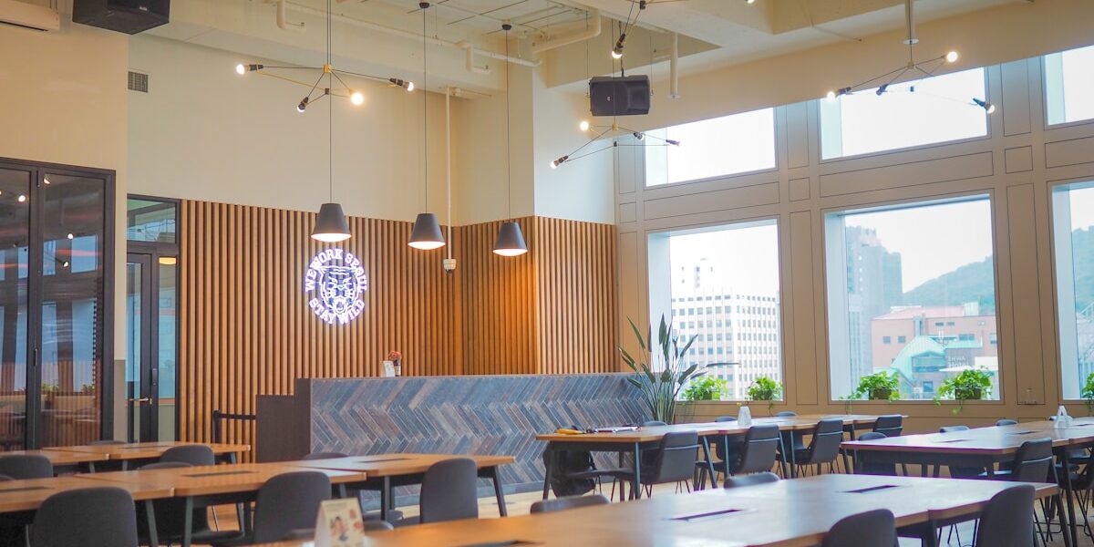 Military Flight School: Choosing Your Path to Wings